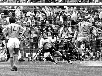 The Dutch football legends who...